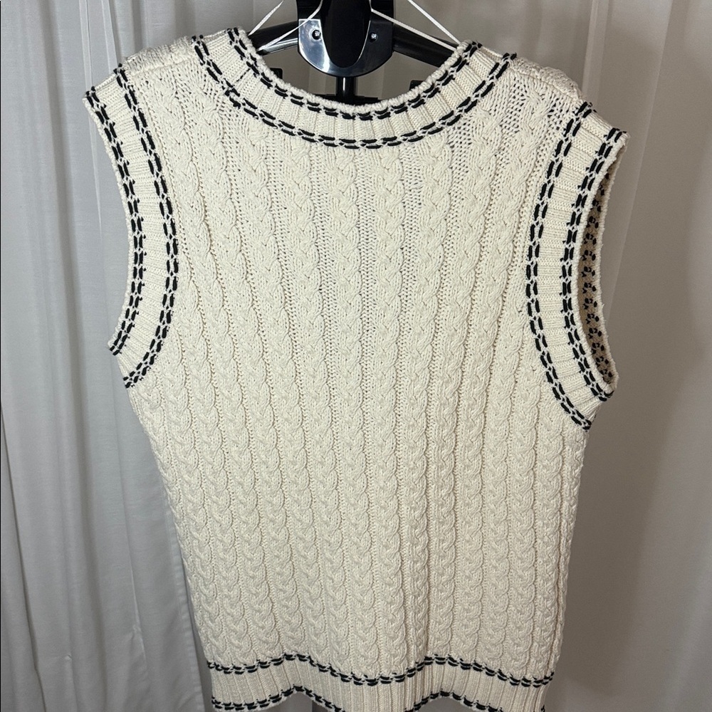 Zara Cream V-Neck Cable Knit Sweater Vest Size Large Old Money Sophisticated - Picture 3 of 7